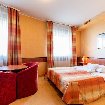 Corner Motel Zalaegerszeg Zewnętrze zdjęcie