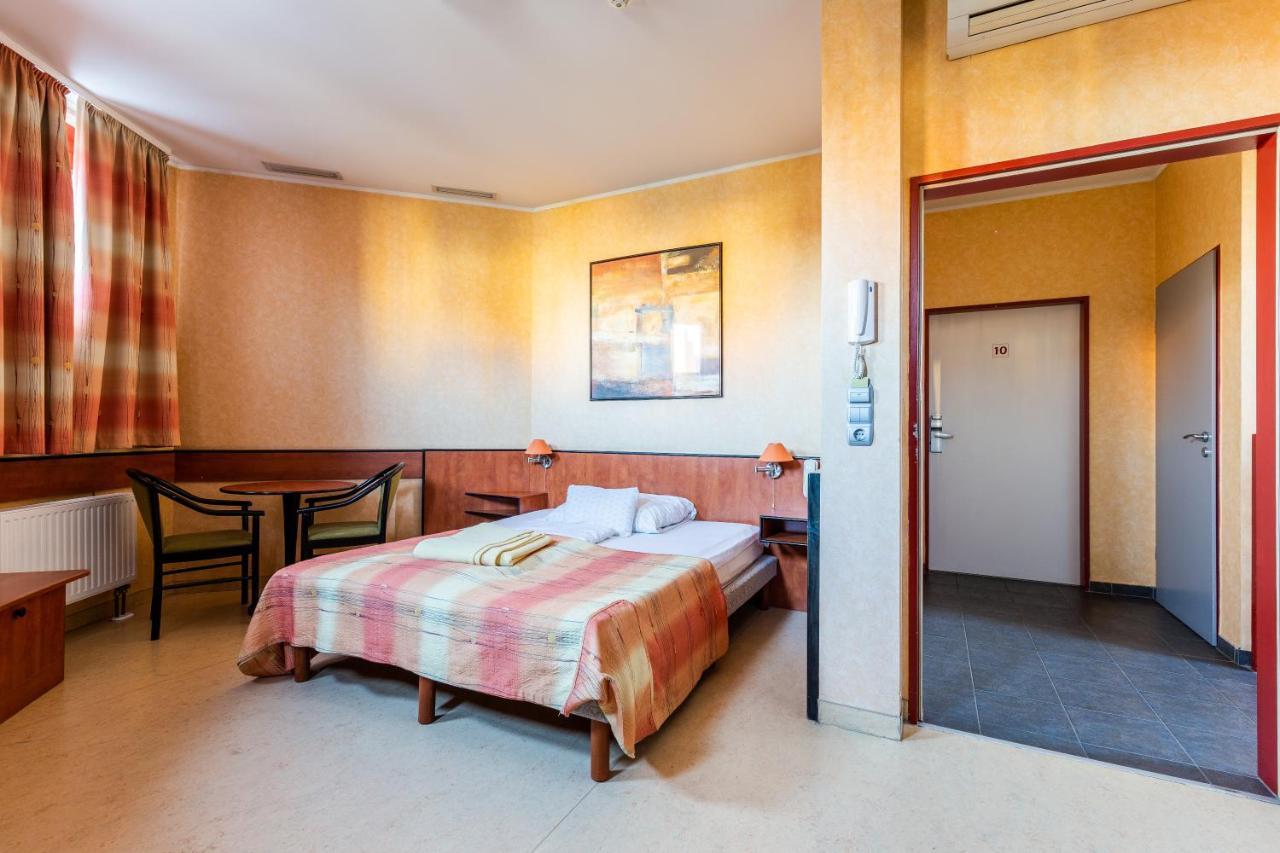 Corner Motel Zalaegerszeg Zewnętrze zdjęcie