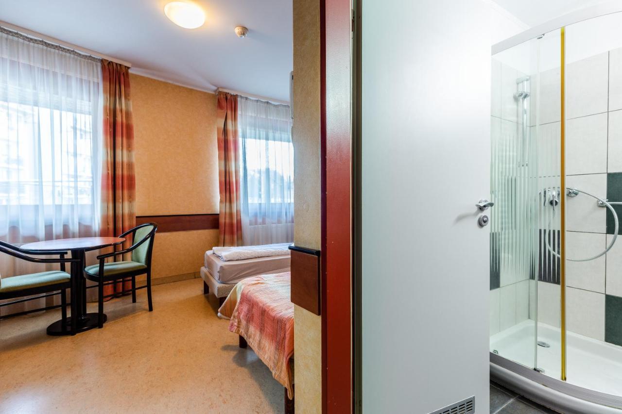 Corner Motel Zalaegerszeg Zewnętrze zdjęcie